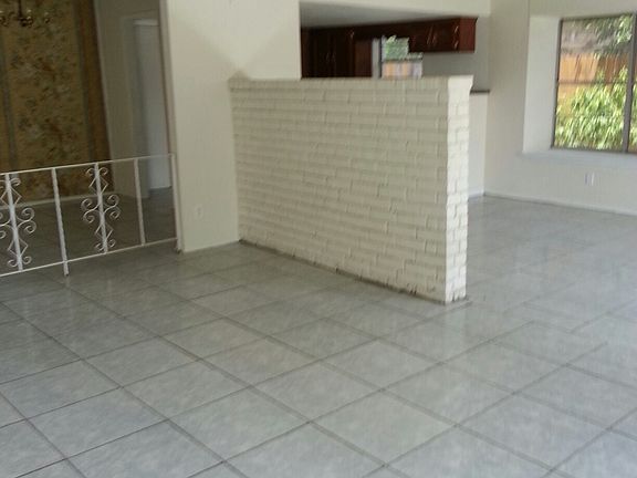 4th image of 2300 Palmetto Dr