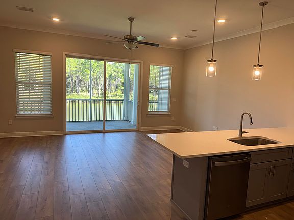 3rd image of 172 Kara Lake Dr