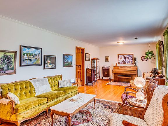 5th image of 116 Coburn Dr