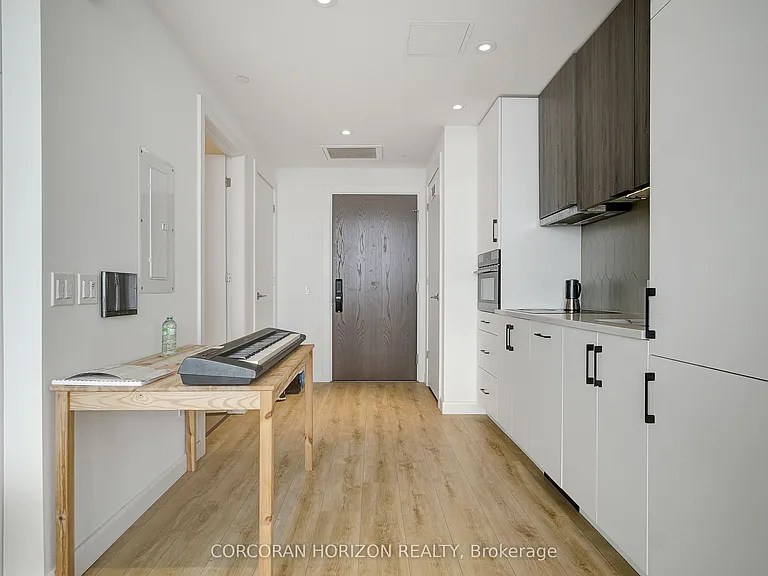 741 King St W #1710 — Photo 12