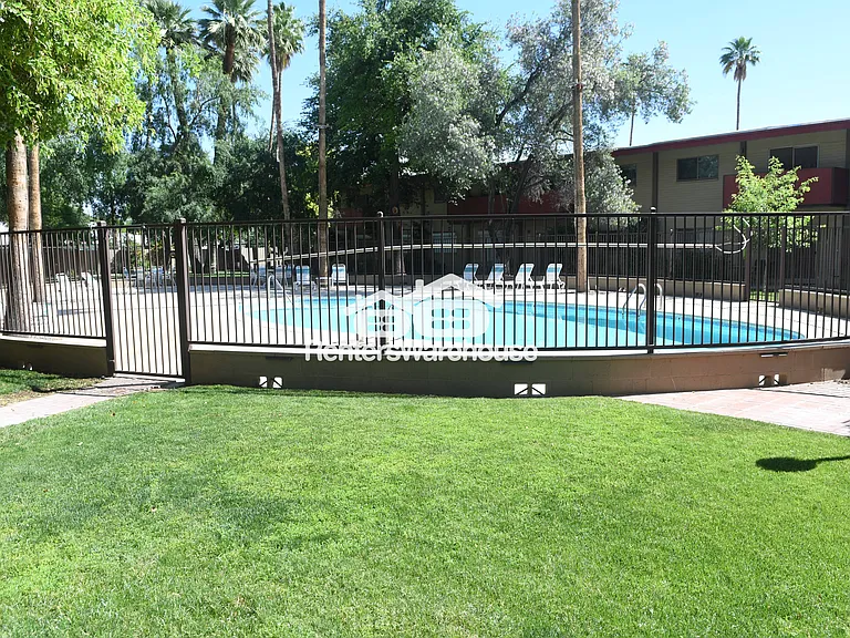 355 E Thomas Rd #B111 — Photo 11