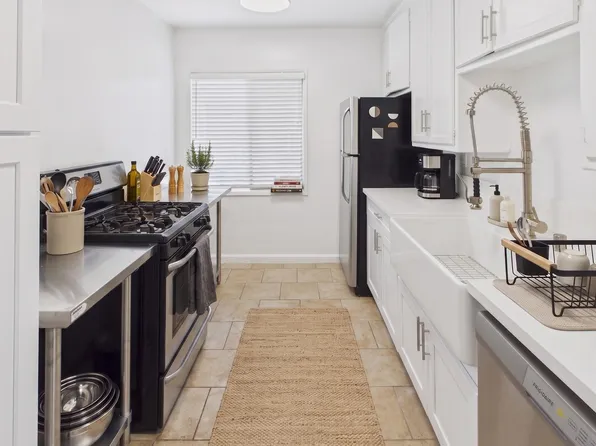 Larrabee One, 1111 Larrabee St APT 17, West Hollywood, CA 90069