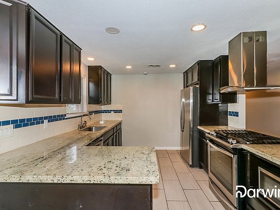 4th image of 5702 Fontenelle Dr