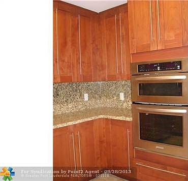 5th image of 642 Valencia Ave Unit 406