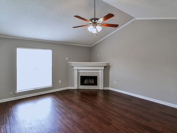 3rd image of 6906 Wrenwood Dr