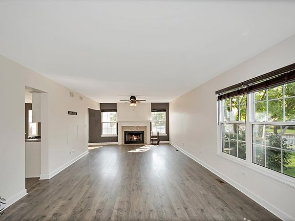 5th image of 16100 Carlow Cir