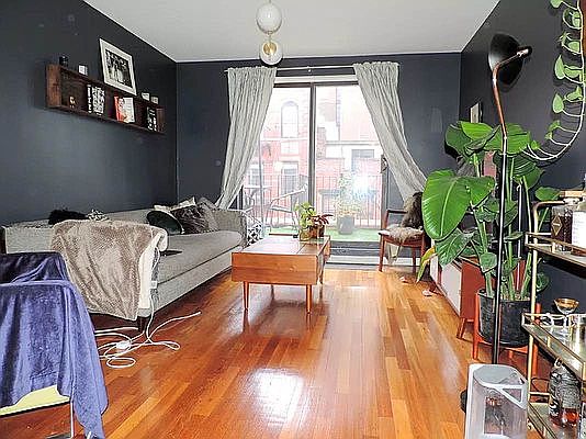 2nd image of 122 Allen St APT 12