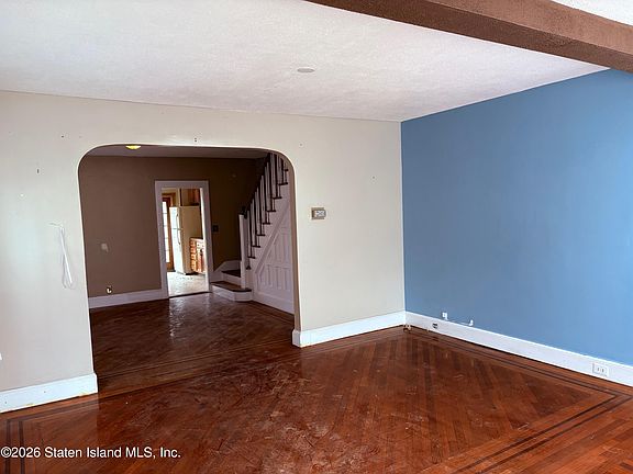 3rd image of 64 Watchogue Rd