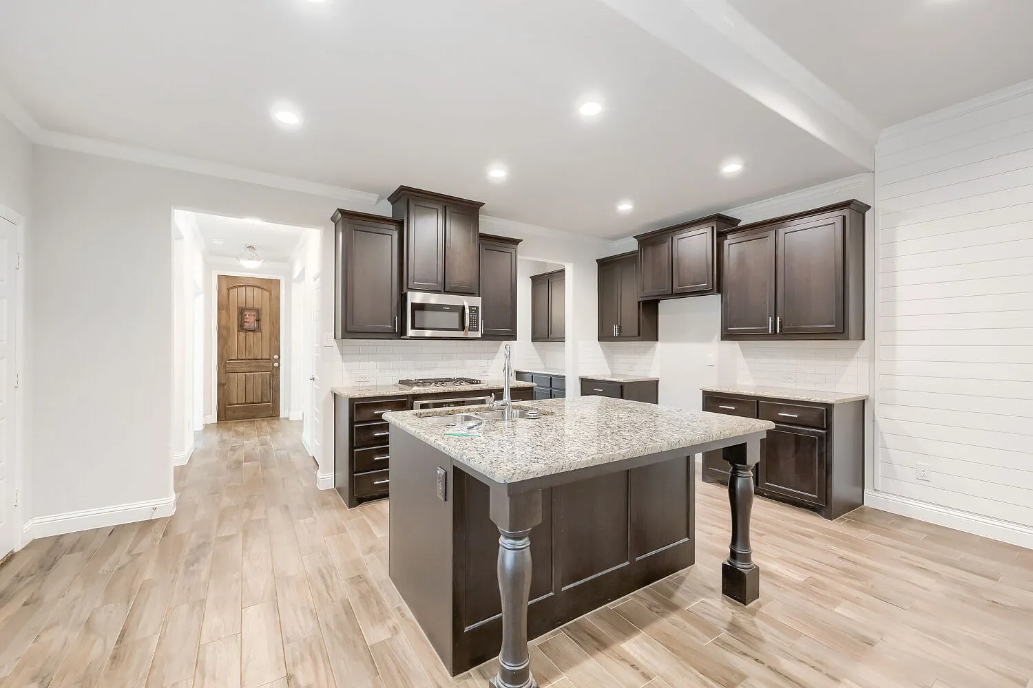 3 bed, 2288 sqft, $3,045 — Photo 1
