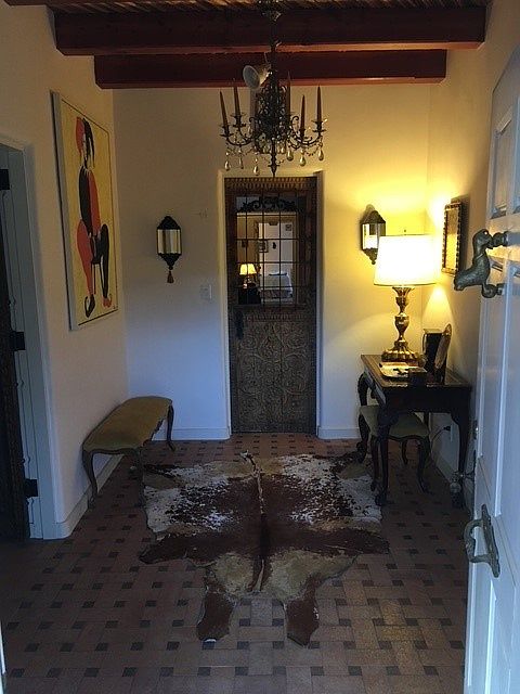 Front entrance foyer