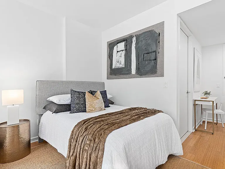 350 W 53rd St #4B — Photo 3