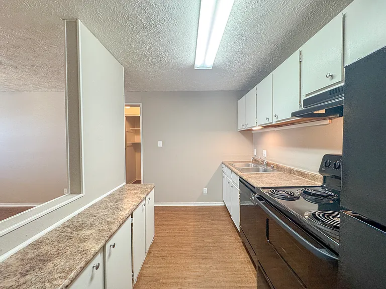 Autumn Chase Apartments — Photo 34