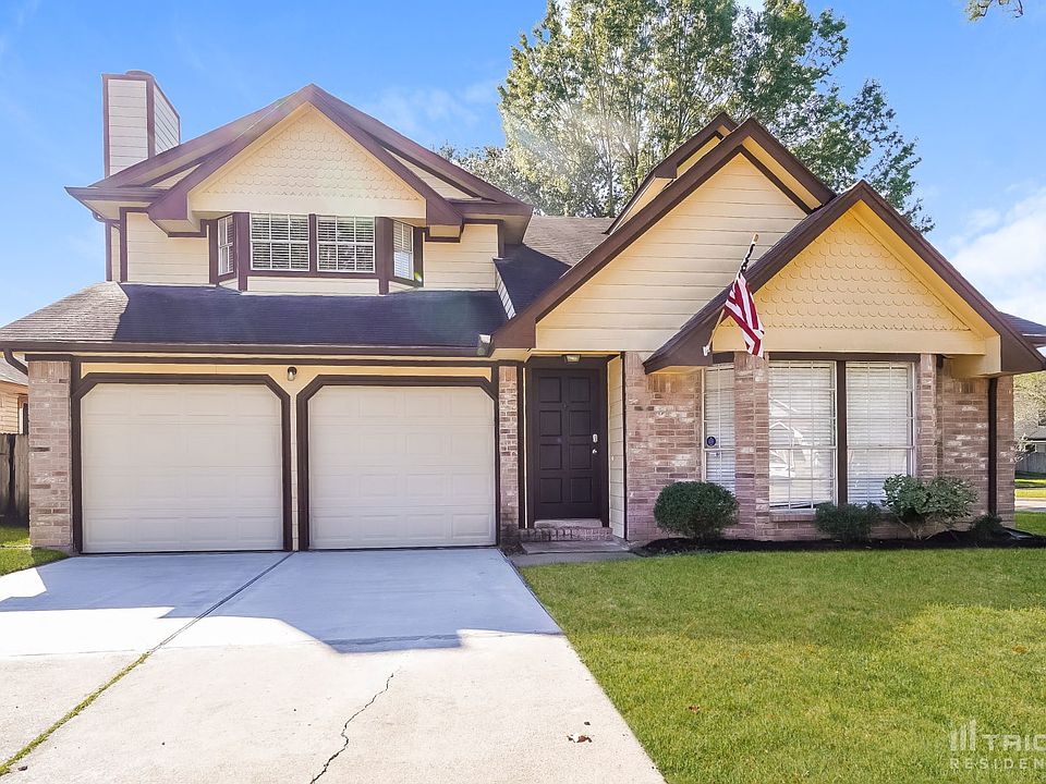 1st image of 19423 Lake Hollow Ln