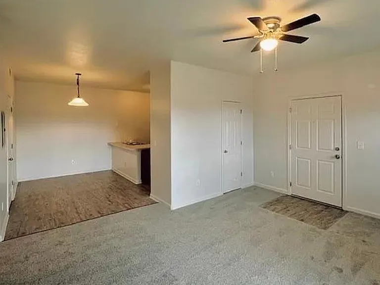 1740 W 53rd Dr #1-B — Photo 4