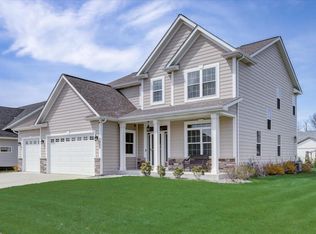 2928 Crosswinds, Racine, WI 53403