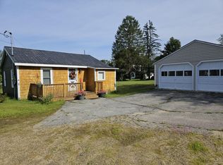 8 Johns St, Dixfield, ME 04224