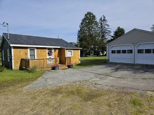 8 John's Street, Dixfield, ME 04224