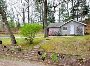 9 South Rd, Southwick, MA 01077