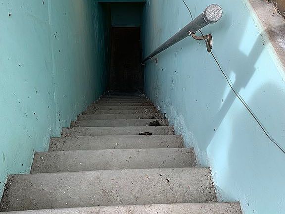 Stairs to bomb ahelter