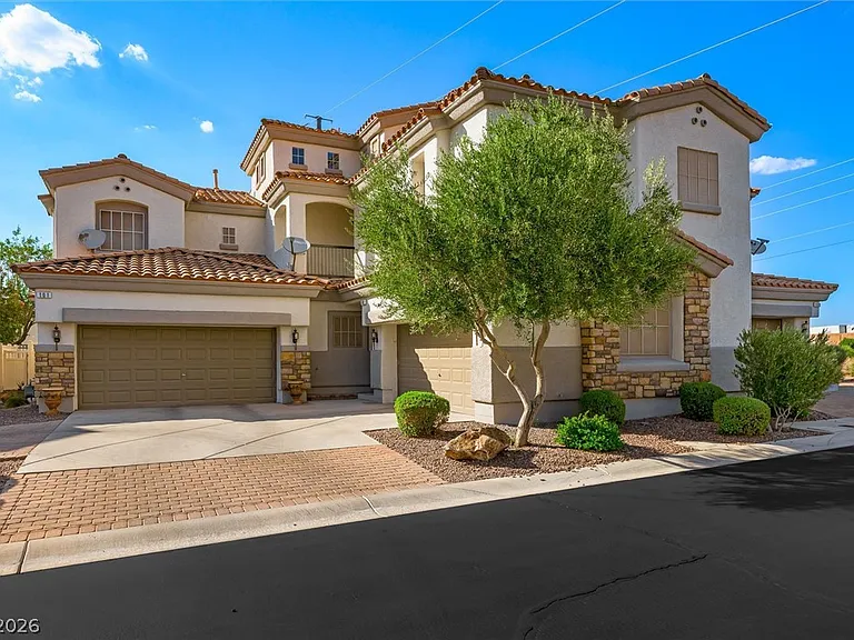 1087 Luna Eclipse Ln #2 — Photo 1