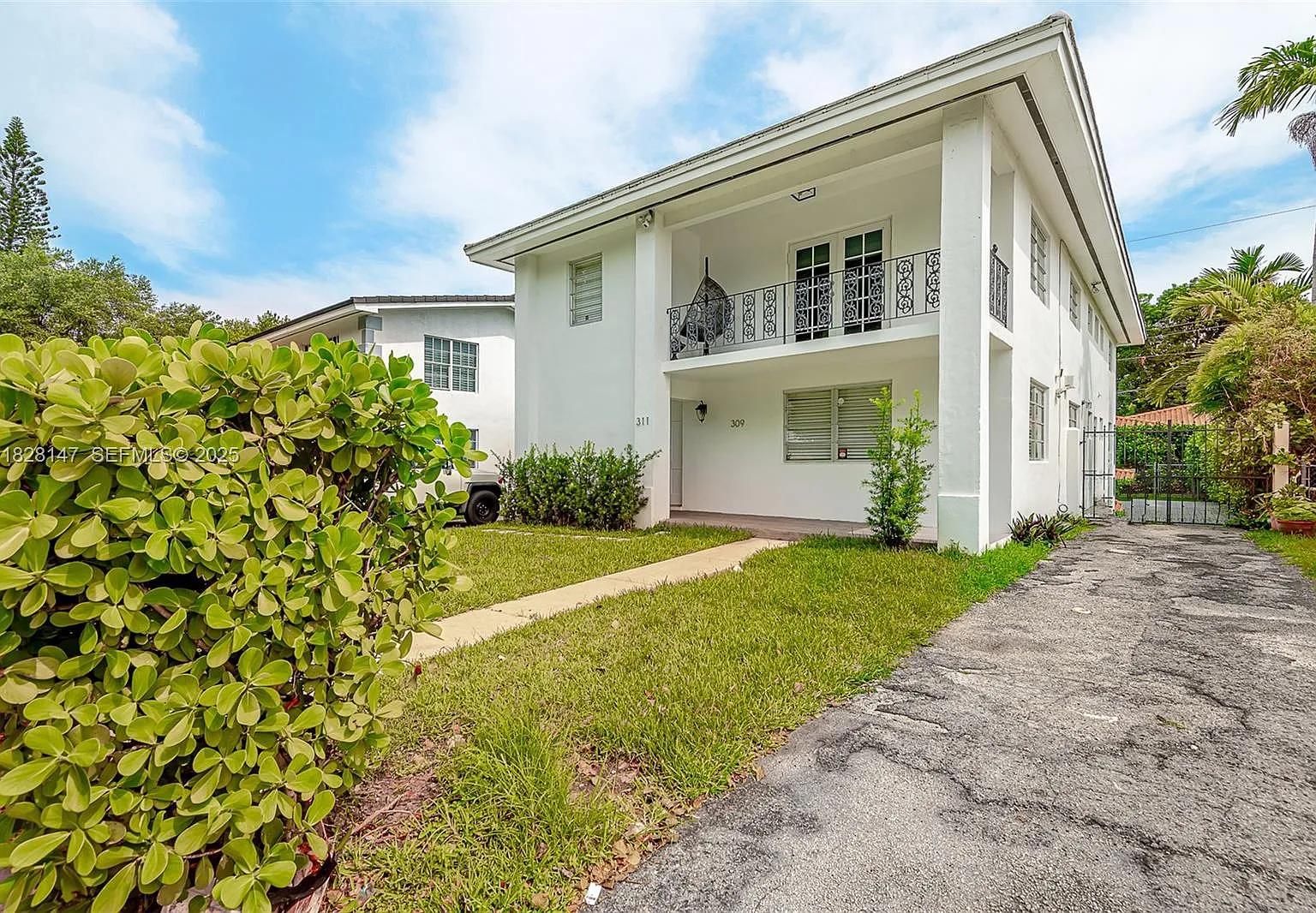 3 bed, 1800 sqft, $3,500 — Photo 2