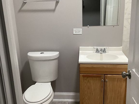 4th image of 5610 S Michigan Ave #5612-2