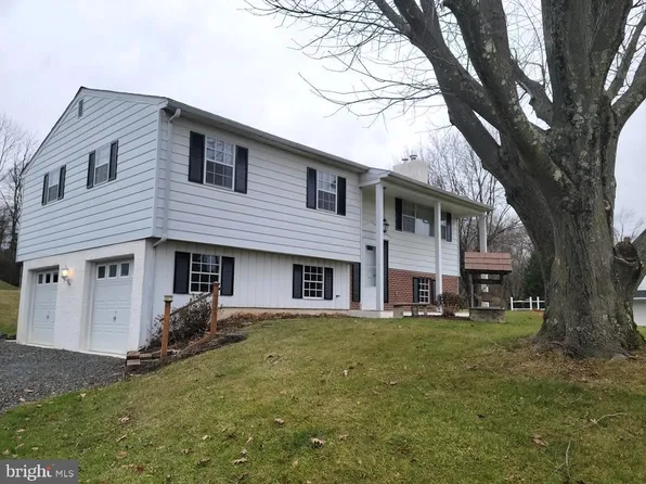 3140 Wild Run Rd, Pennsburg, PA 18073