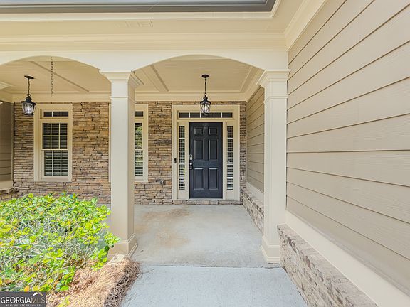 3rd image of 517 Richmond Pl