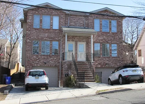 843 Pleasantview Ter #2 Photo 1
