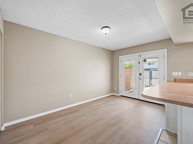 1533 W Hazelwood St — Photo 11