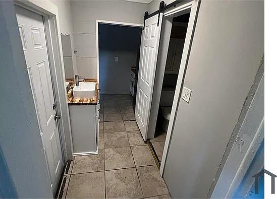 3rd image of 1240 Levy Ave #B