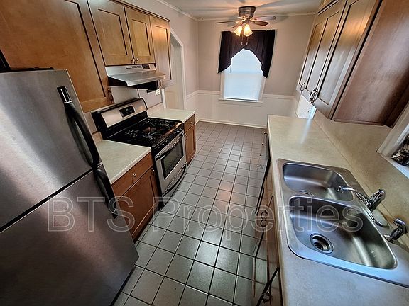 5th image of 524 E Melbourne Ave