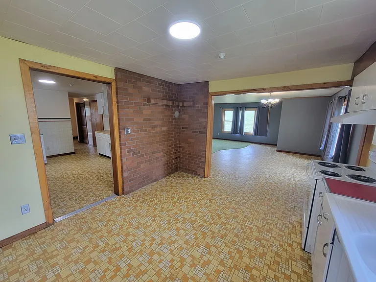 1151 Pease Rd — Photo 10