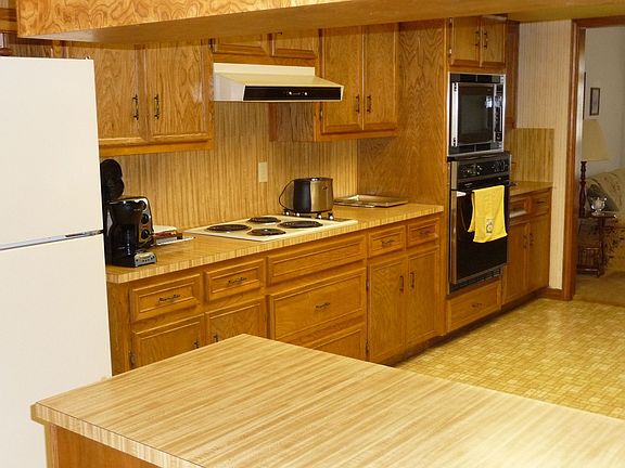 Large country kitchen
