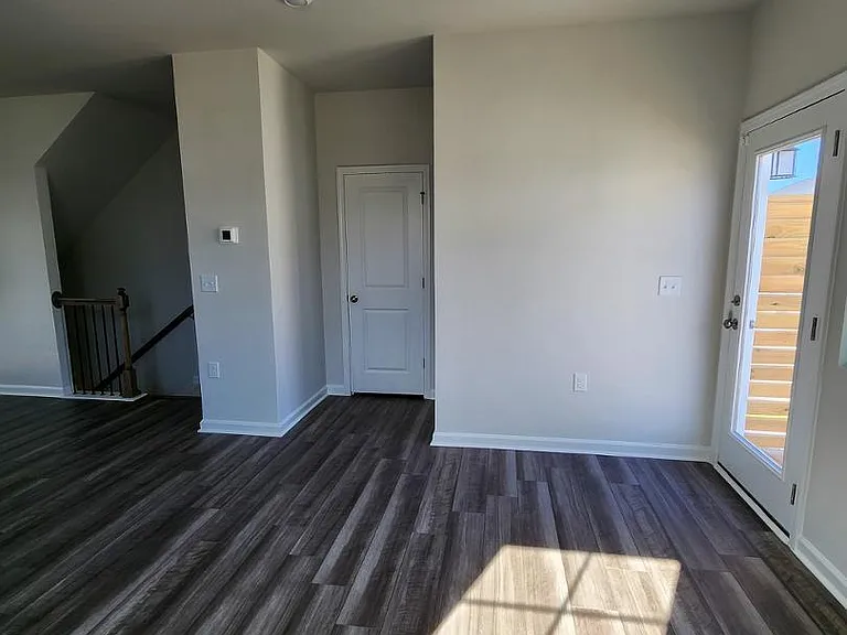 2431 Kasota Ln — Photo 19