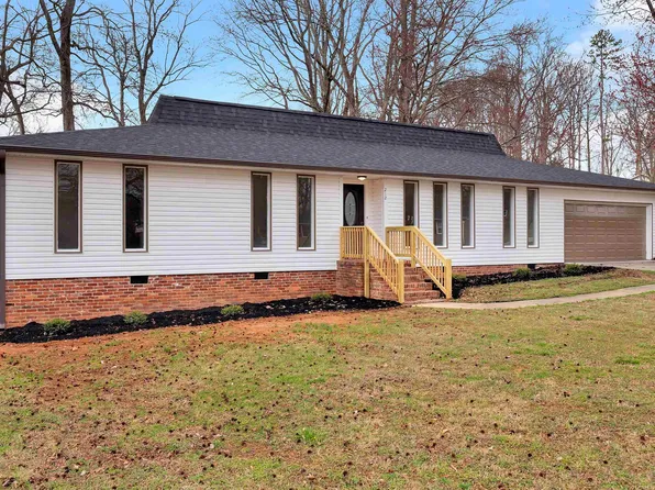 212 Barrett Dr, Mauldin, SC 29662