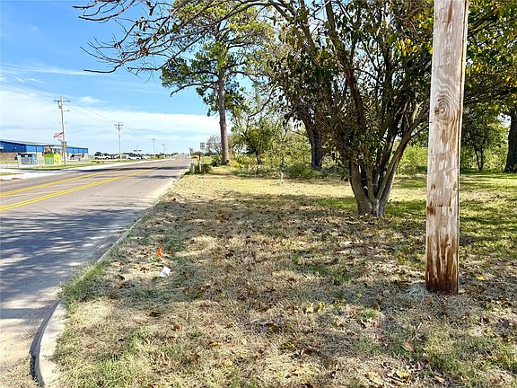 3rd image of Hide A Way Rd