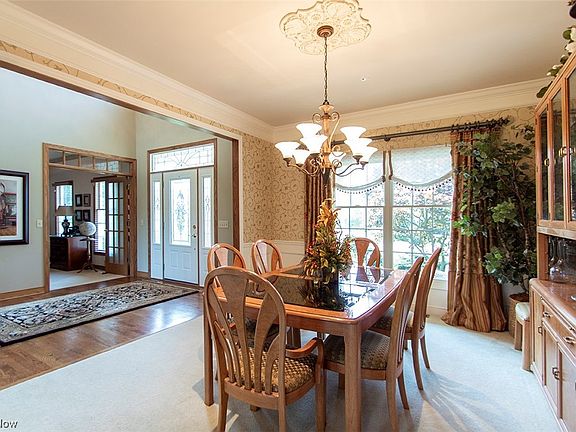 4th image of 4171 Majestic Cir