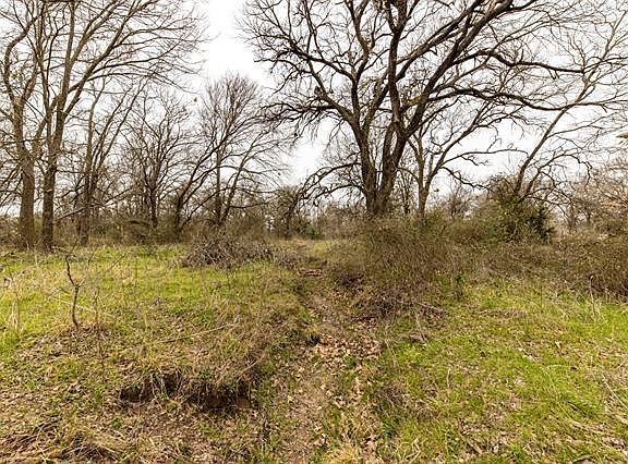 5th image of 370 Warnick Ct