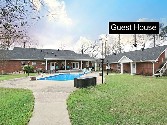 5th image of 183 Woodmont Dr
