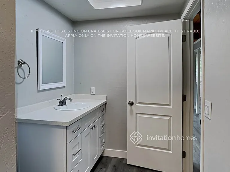 2927 Alhambra Dr — Photo 16