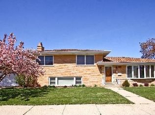 8628 W Wilson Ave, Chicago, IL 60656