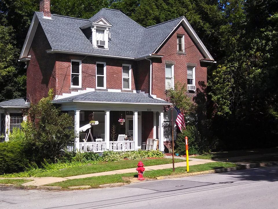 1st image of 600 N McKean St