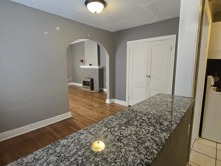 1125 NW 27th St #1 — Photo 2