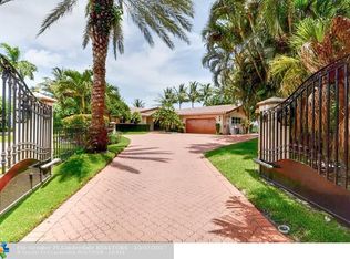 2940 NE 23rd St, Pompano Beach, FL 33062