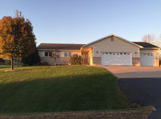 1033 W Chapel St, Marshfield, WI 54449