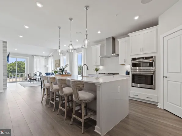 13405 Petrel St, Clarksburg, MD 20871