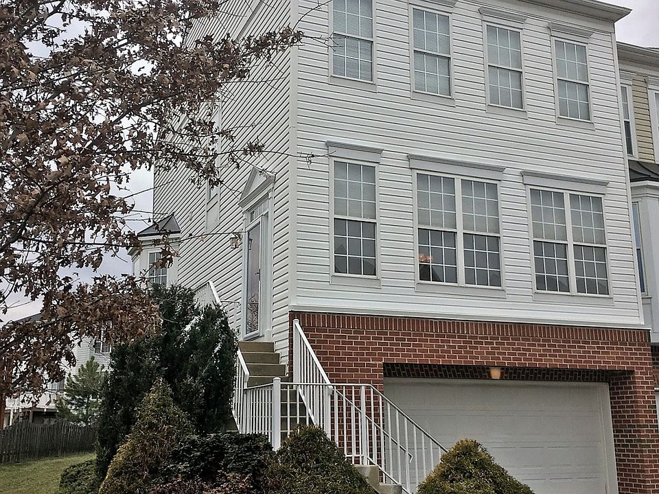 1st image of 318 Rockmeade Dr