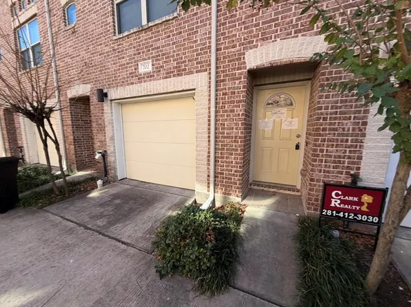 2710 Hullsmith Dr APT 701, Houston, TX 77063