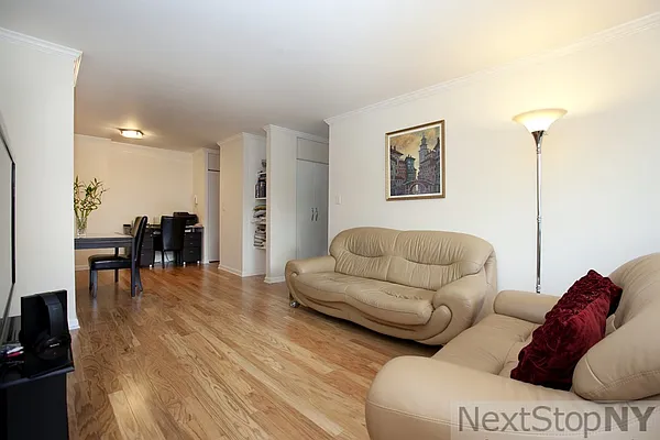 Sold by NextStopNY | media 9